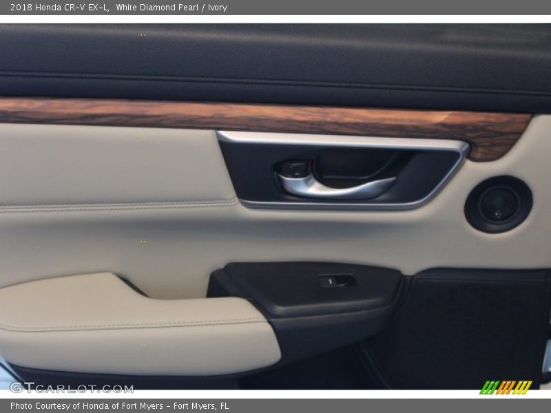 White Diamond Pearl / Ivory 2018 Honda CR-V EX-L