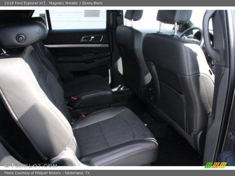 Magnetic Metallic / Ebony Black 2018 Ford Explorer XLT