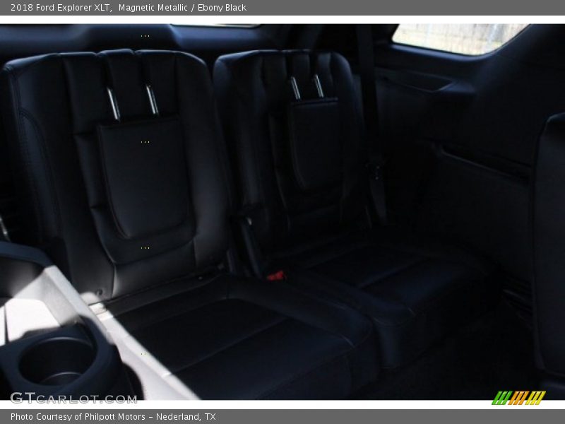 Magnetic Metallic / Ebony Black 2018 Ford Explorer XLT