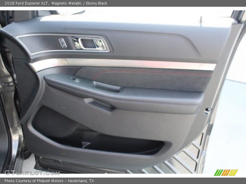 Magnetic Metallic / Ebony Black 2018 Ford Explorer XLT