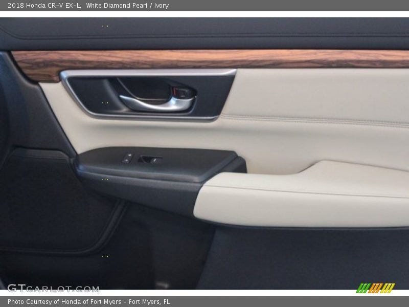 White Diamond Pearl / Ivory 2018 Honda CR-V EX-L