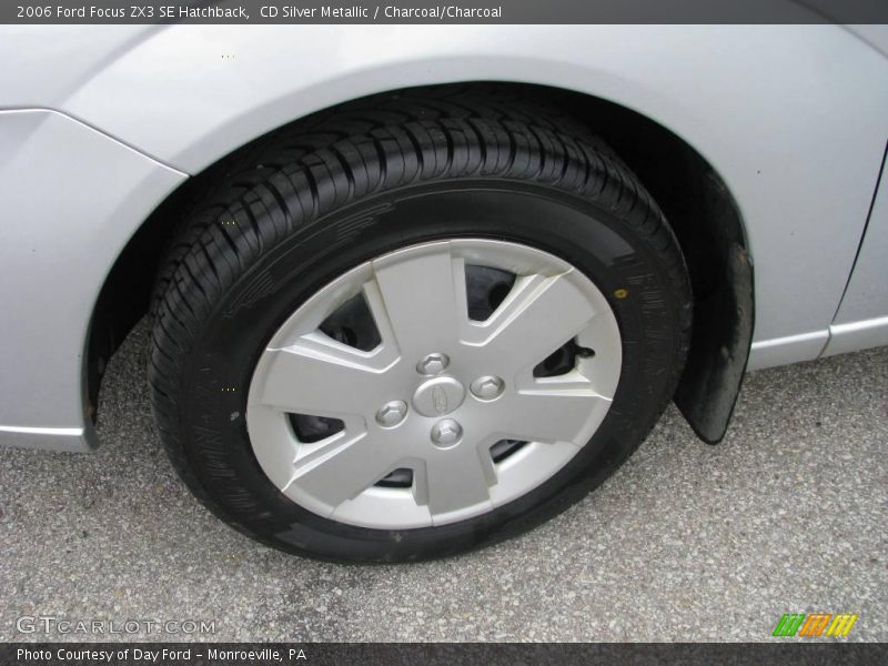 CD Silver Metallic / Charcoal/Charcoal 2006 Ford Focus ZX3 SE Hatchback
