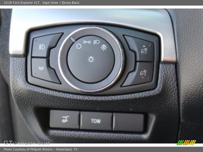 Ingot Silver / Ebony Black 2018 Ford Explorer XLT