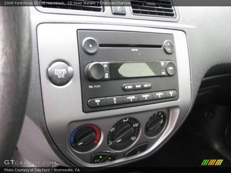 CD Silver Metallic / Charcoal/Charcoal 2006 Ford Focus ZX3 SE Hatchback