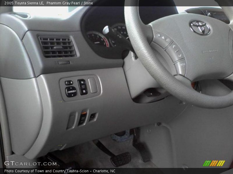 Phantom Gray Pearl / Stone 2005 Toyota Sienna LE