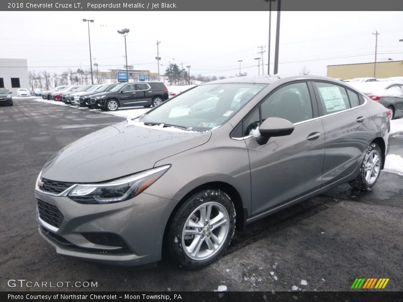 Pepperdust Metallic / Jet Black 2018 Chevrolet Cruze LT