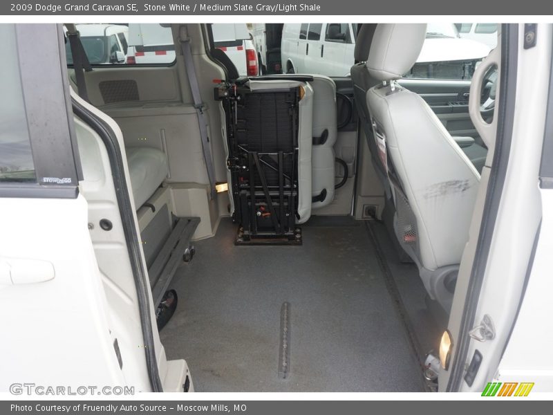 Stone White / Medium Slate Gray/Light Shale 2009 Dodge Grand Caravan SE