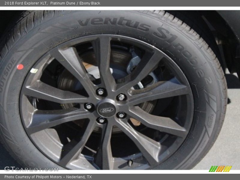 Platinum Dune / Ebony Black 2018 Ford Explorer XLT