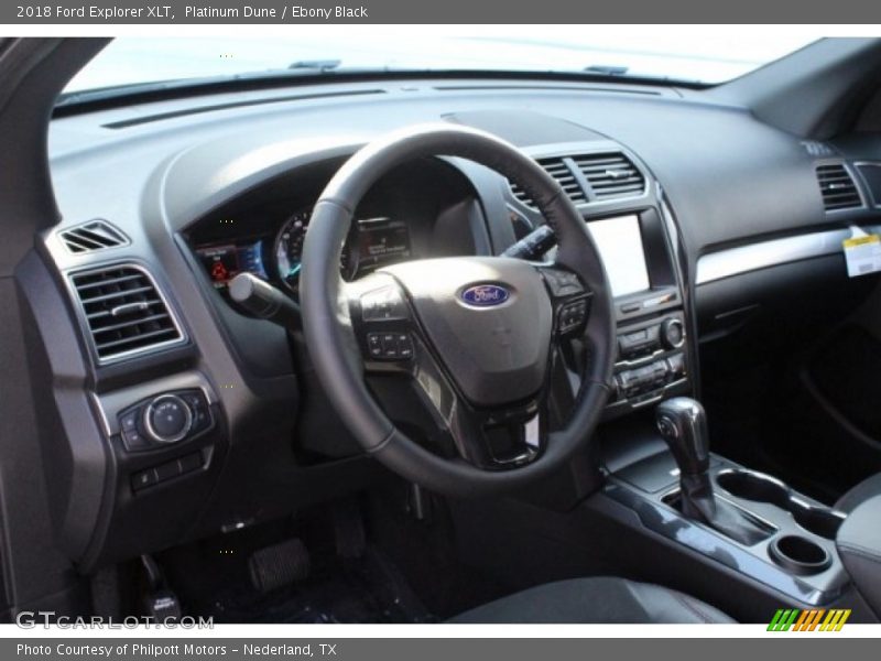 Platinum Dune / Ebony Black 2018 Ford Explorer XLT