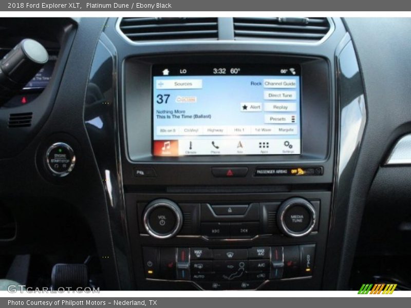 Platinum Dune / Ebony Black 2018 Ford Explorer XLT