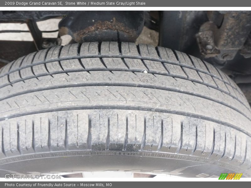 Stone White / Medium Slate Gray/Light Shale 2009 Dodge Grand Caravan SE
