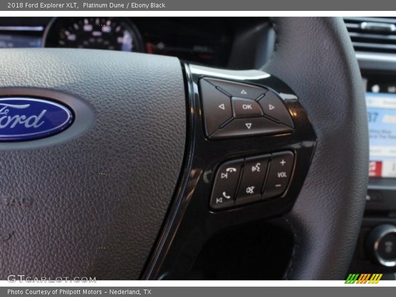 Platinum Dune / Ebony Black 2018 Ford Explorer XLT