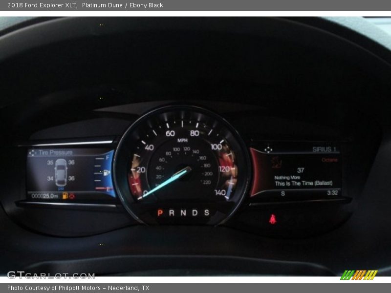 Platinum Dune / Ebony Black 2018 Ford Explorer XLT