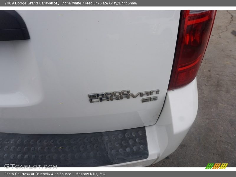 Stone White / Medium Slate Gray/Light Shale 2009 Dodge Grand Caravan SE