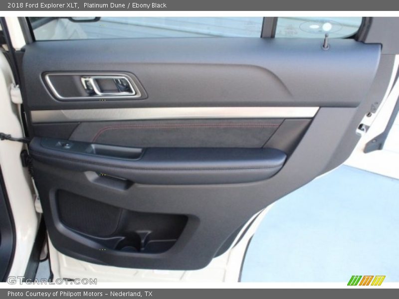 Platinum Dune / Ebony Black 2018 Ford Explorer XLT