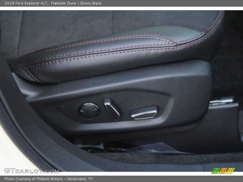 Platinum Dune / Ebony Black 2018 Ford Explorer XLT