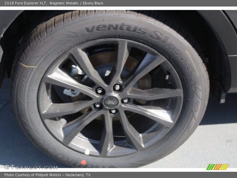 Magnetic Metallic / Ebony Black 2018 Ford Explorer XLT