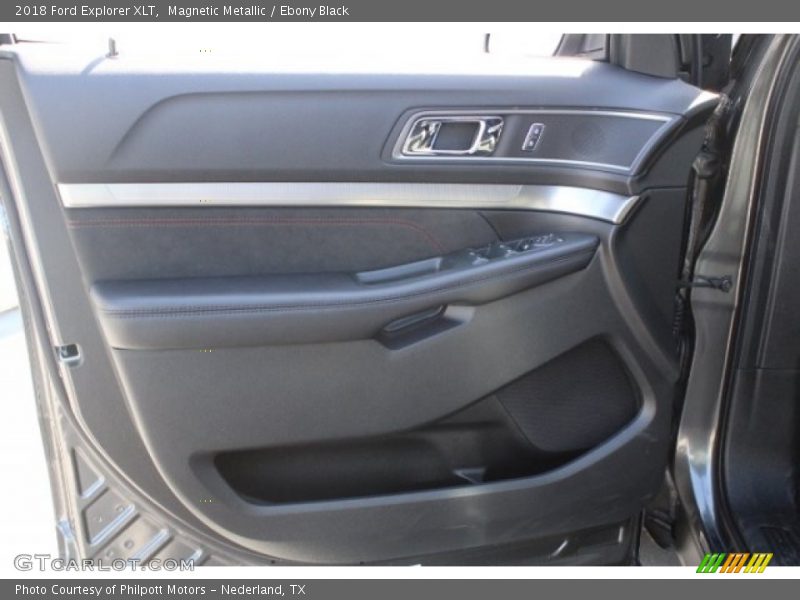 Magnetic Metallic / Ebony Black 2018 Ford Explorer XLT