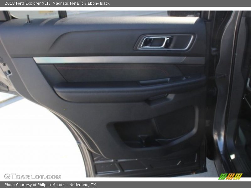 Magnetic Metallic / Ebony Black 2018 Ford Explorer XLT