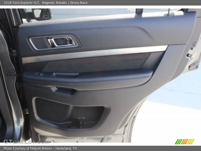 Magnetic Metallic / Ebony Black 2018 Ford Explorer XLT