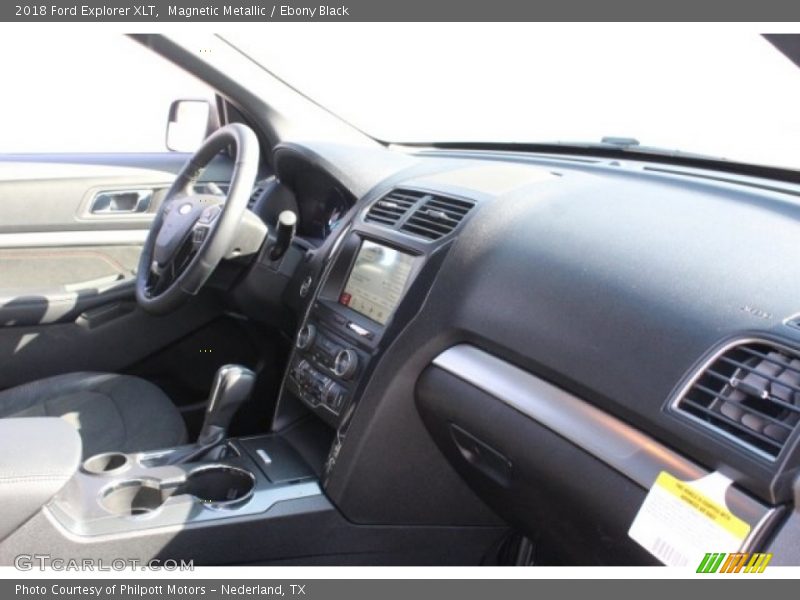 Magnetic Metallic / Ebony Black 2018 Ford Explorer XLT