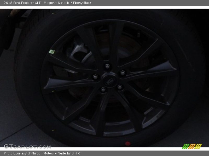 Magnetic Metallic / Ebony Black 2018 Ford Explorer XLT