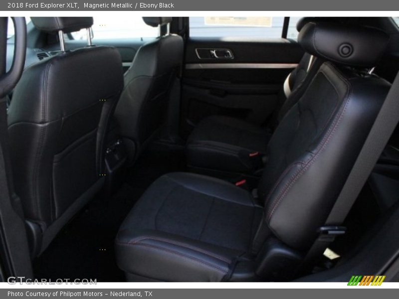 Magnetic Metallic / Ebony Black 2018 Ford Explorer XLT
