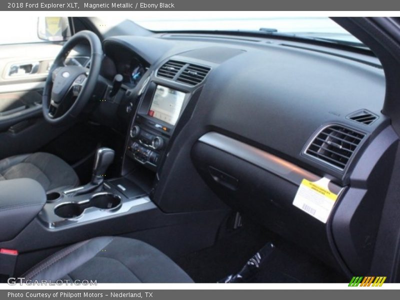 Magnetic Metallic / Ebony Black 2018 Ford Explorer XLT