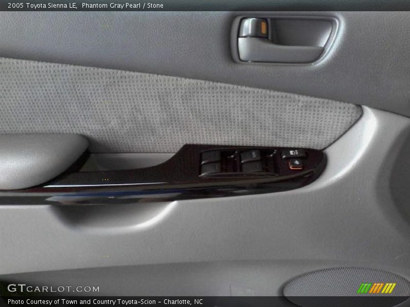 Phantom Gray Pearl / Stone 2005 Toyota Sienna LE