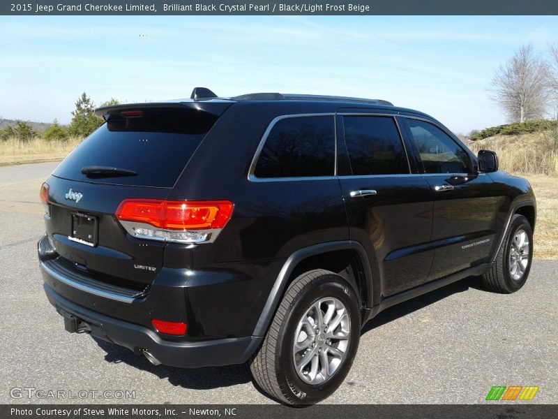 Brilliant Black Crystal Pearl / Black/Light Frost Beige 2015 Jeep Grand Cherokee Limited