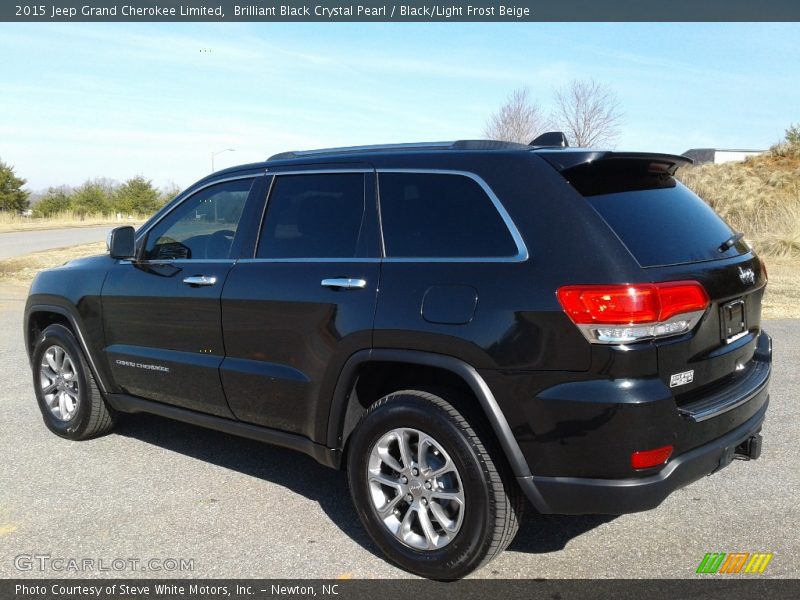 Brilliant Black Crystal Pearl / Black/Light Frost Beige 2015 Jeep Grand Cherokee Limited