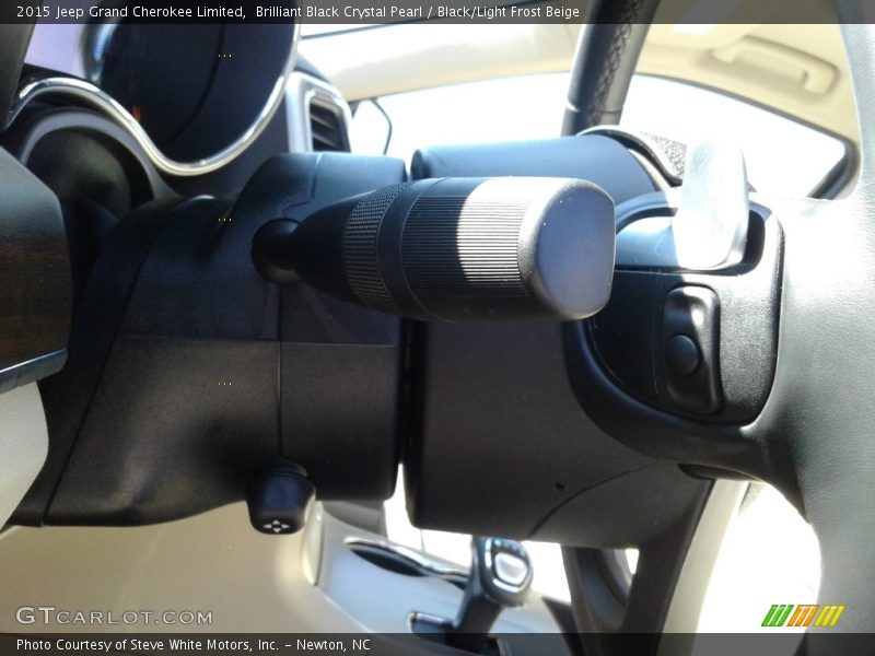 Brilliant Black Crystal Pearl / Black/Light Frost Beige 2015 Jeep Grand Cherokee Limited