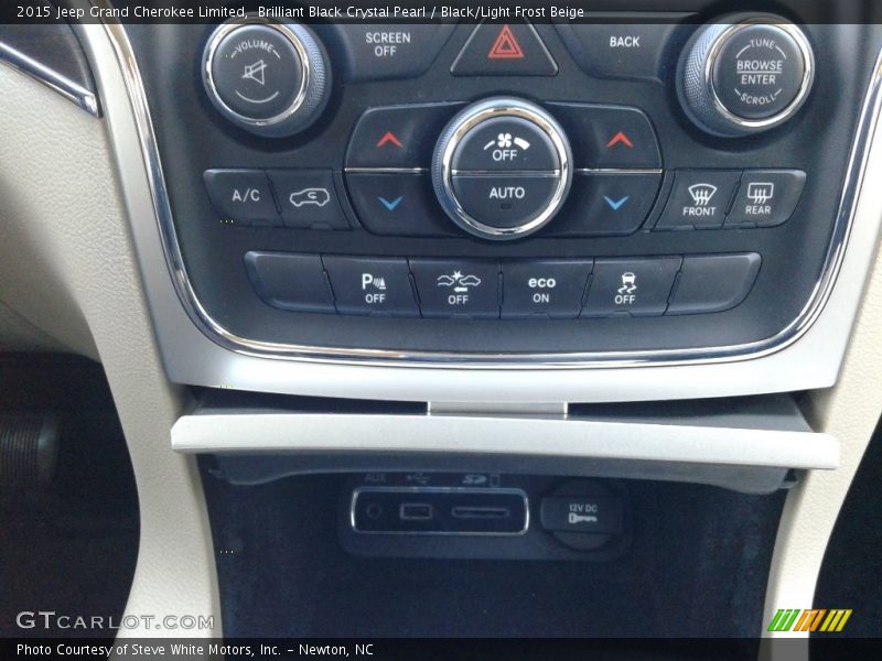 Brilliant Black Crystal Pearl / Black/Light Frost Beige 2015 Jeep Grand Cherokee Limited