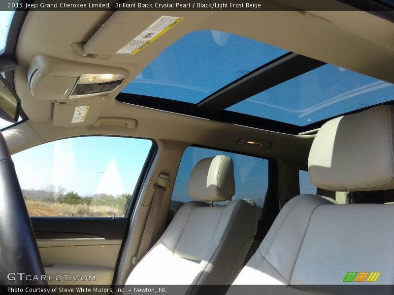 Brilliant Black Crystal Pearl / Black/Light Frost Beige 2015 Jeep Grand Cherokee Limited