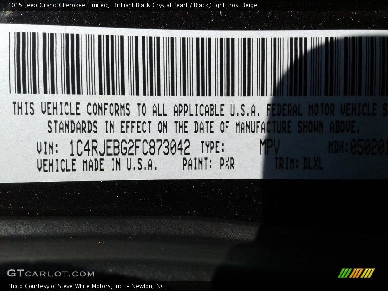 Brilliant Black Crystal Pearl / Black/Light Frost Beige 2015 Jeep Grand Cherokee Limited