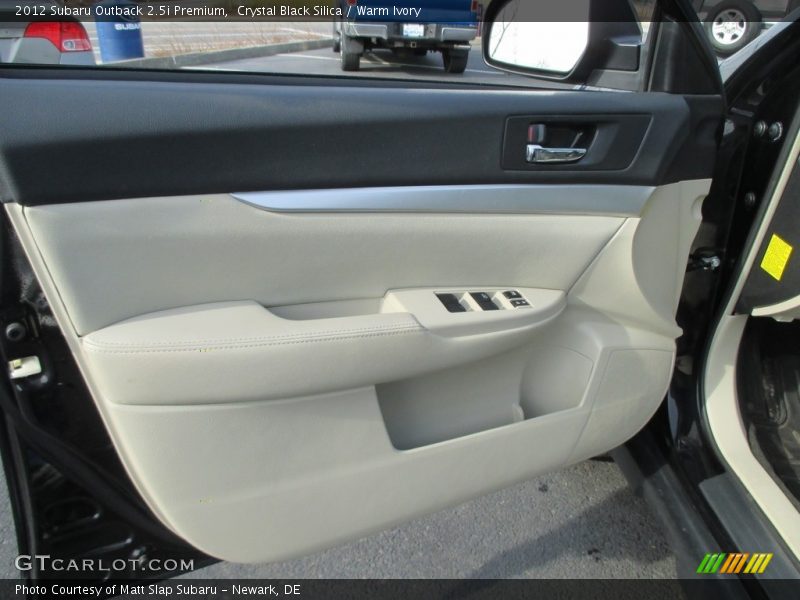 Crystal Black Silica / Warm Ivory 2012 Subaru Outback 2.5i Premium