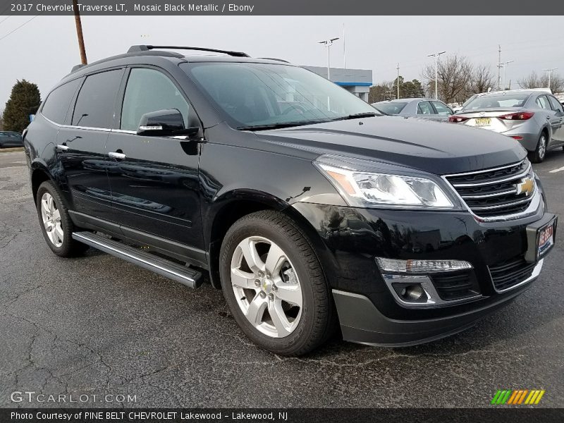 Mosaic Black Metallic / Ebony 2017 Chevrolet Traverse LT