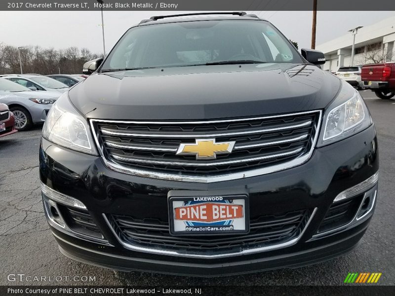 Mosaic Black Metallic / Ebony 2017 Chevrolet Traverse LT