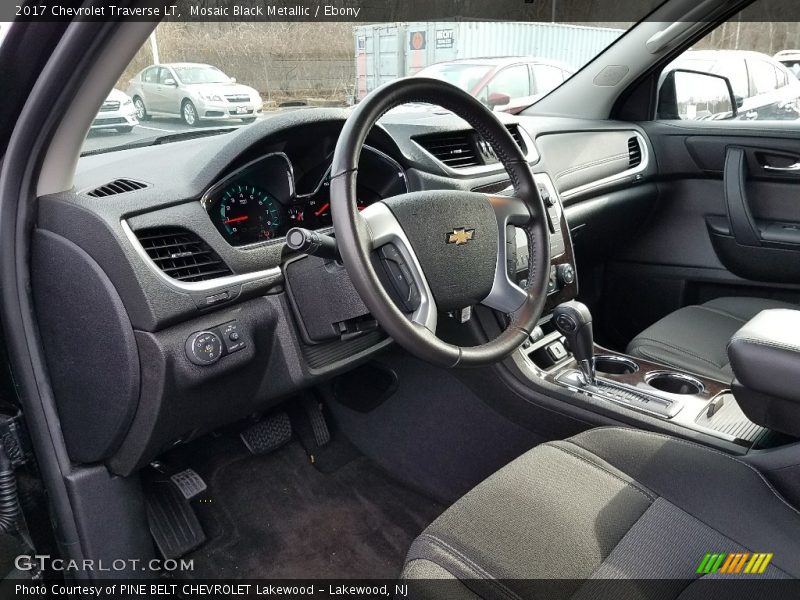Mosaic Black Metallic / Ebony 2017 Chevrolet Traverse LT