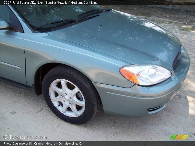 Light Tundra Metallic / Medium/Dark Flint 2007 Ford Taurus SEL