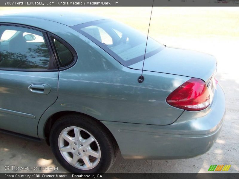 Light Tundra Metallic / Medium/Dark Flint 2007 Ford Taurus SEL