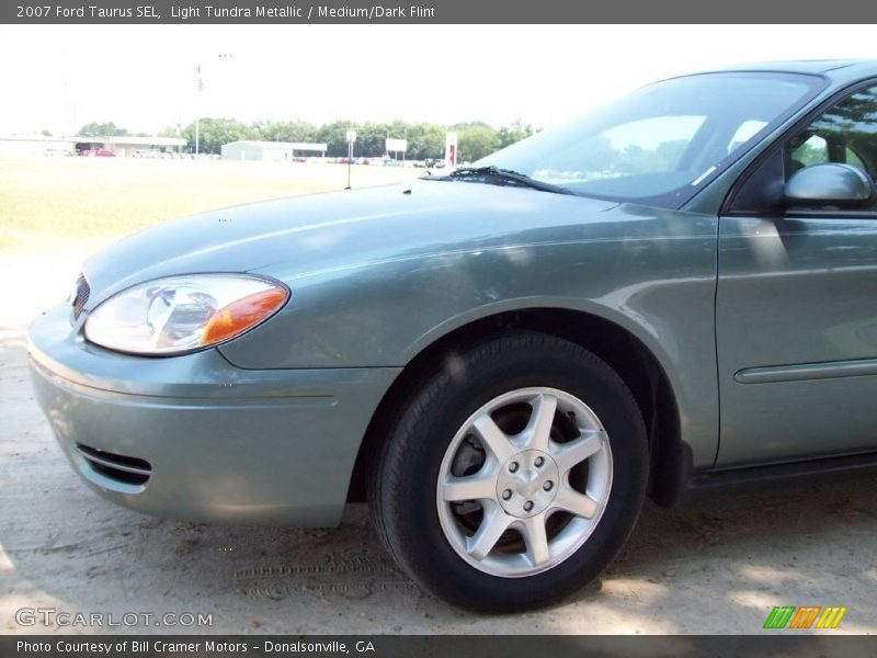 Light Tundra Metallic / Medium/Dark Flint 2007 Ford Taurus SEL