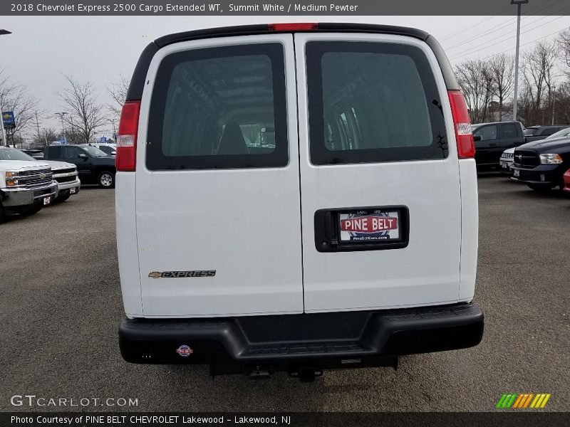 Summit White / Medium Pewter 2018 Chevrolet Express 2500 Cargo Extended WT