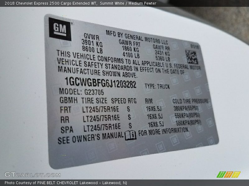 Summit White / Medium Pewter 2018 Chevrolet Express 2500 Cargo Extended WT