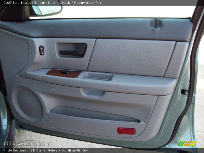 Light Tundra Metallic / Medium/Dark Flint 2007 Ford Taurus SEL