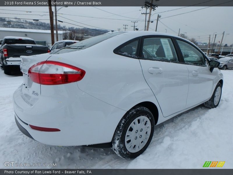 Oxford White / Charcoal Black 2018 Ford Fiesta S Sedan