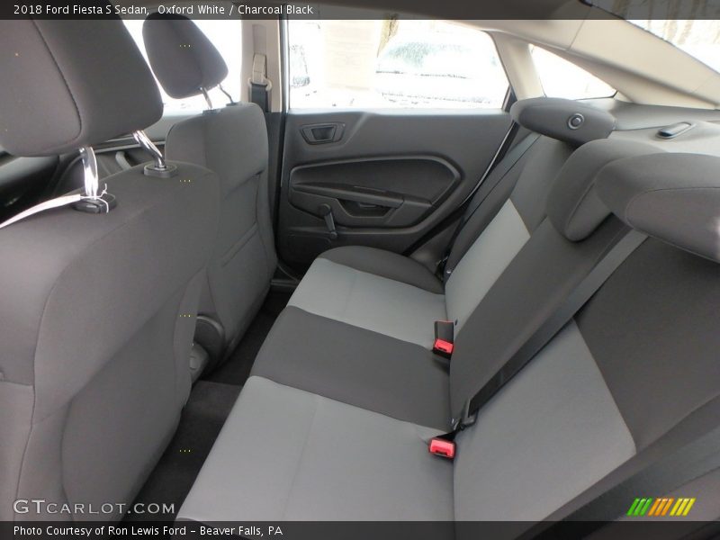 Oxford White / Charcoal Black 2018 Ford Fiesta S Sedan