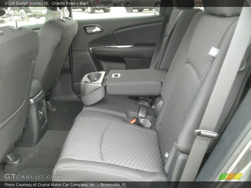 Granite Pearl / Black 2018 Dodge Journey SE