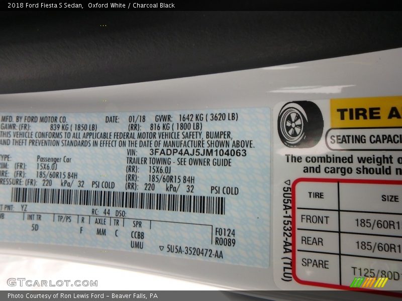 Oxford White / Charcoal Black 2018 Ford Fiesta S Sedan