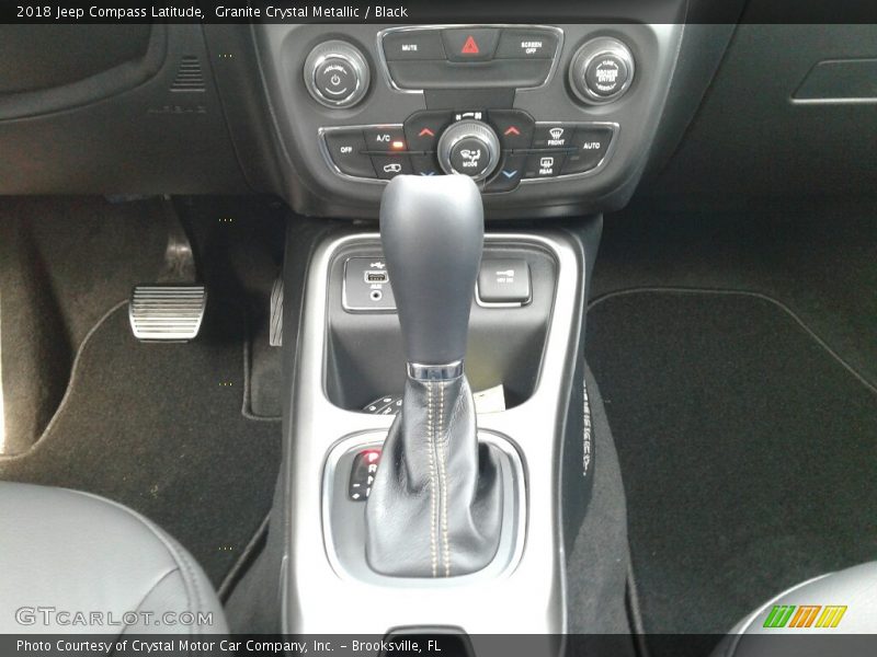 Granite Crystal Metallic / Black 2018 Jeep Compass Latitude